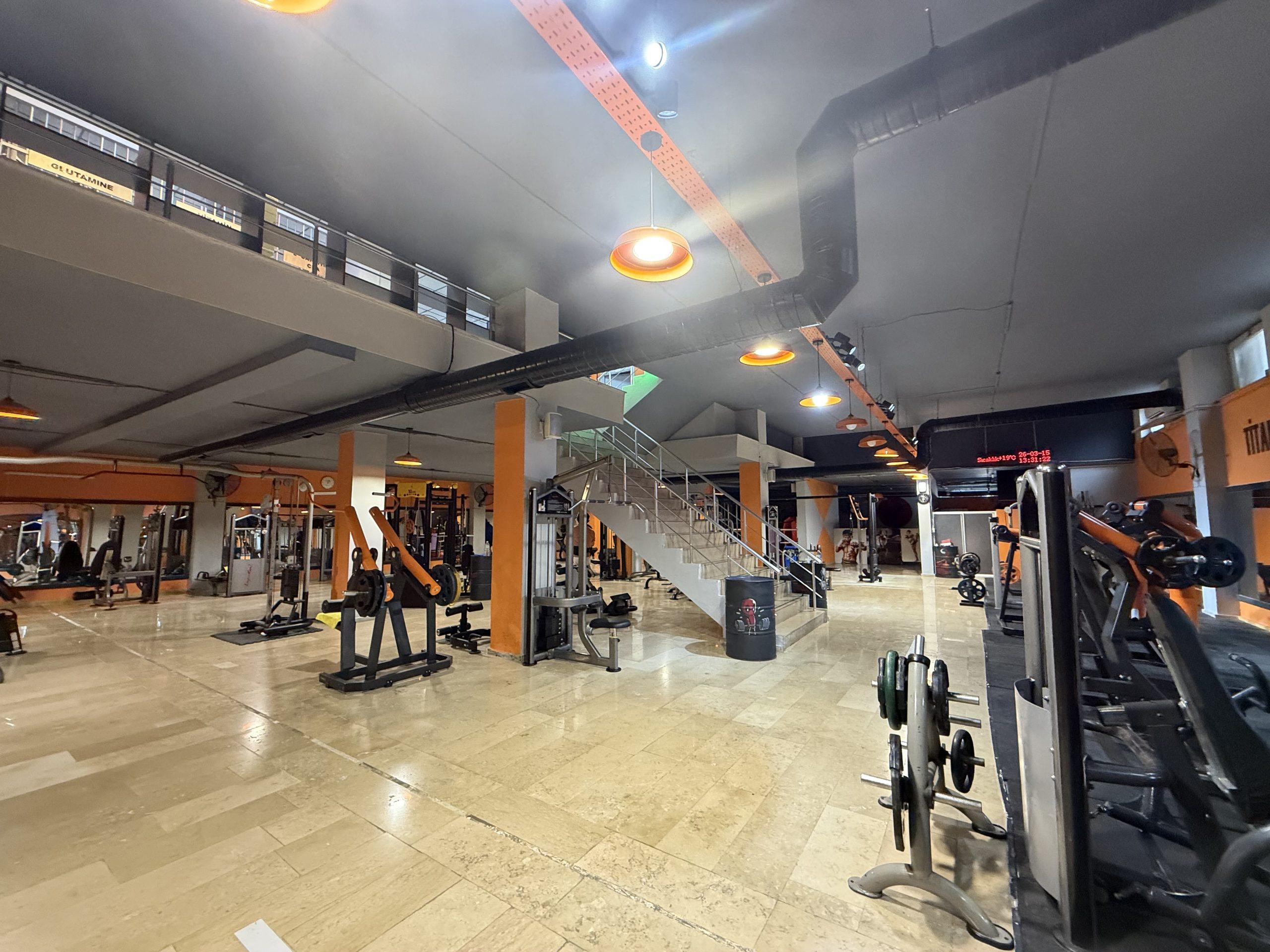 Titanyum GYM salon içi